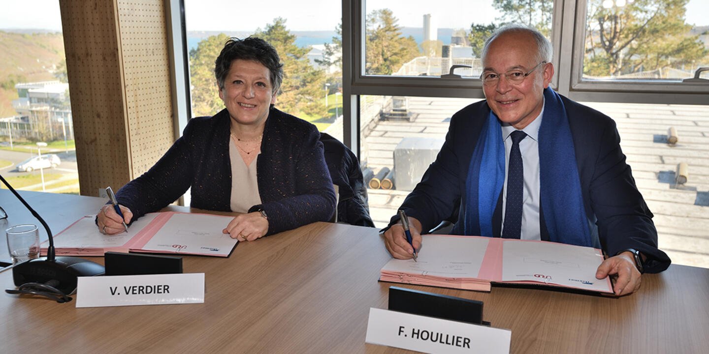 François Houllier et Valérie Verdier signent un accord-cadre d'une durée de 5 ans