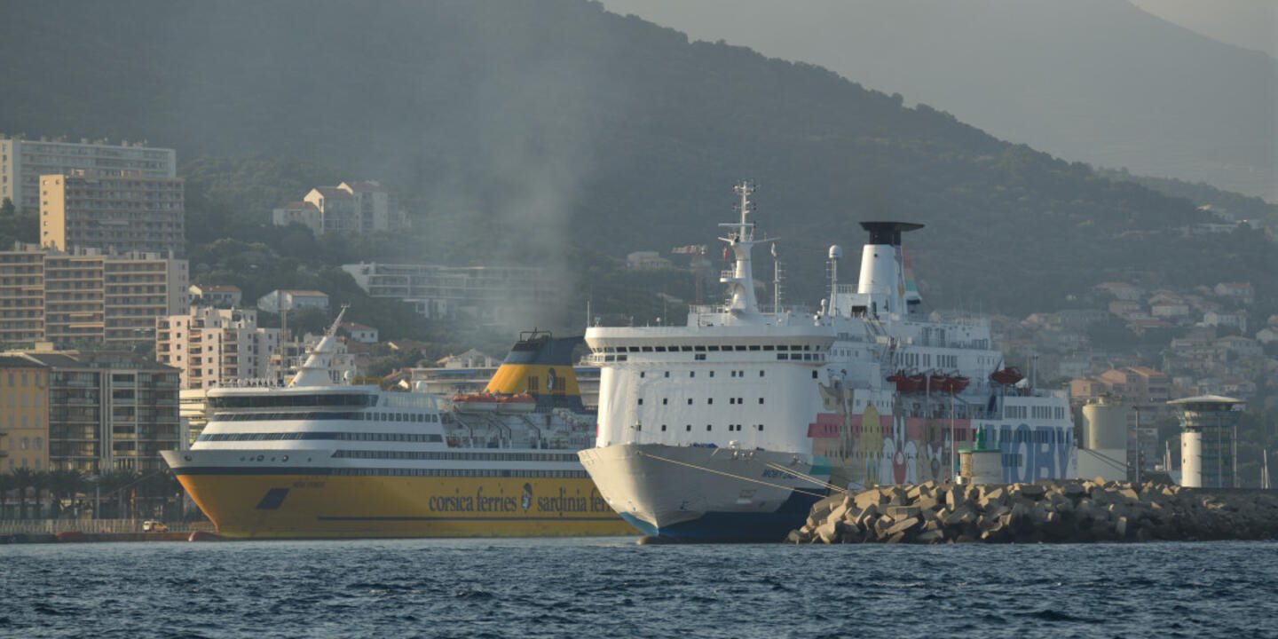 Forte artificialisation de la côte, trafic maritime intense, tourisme massif… La Méditerranée subit de fortes pressions anthropiques