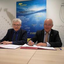 Ce lundi 12 juin, Laurent Michel et François Houllier ont signé cette convention à Nantes, à l’occasion d’un séminaire sur les énergies renouvelables en mer. - Ifremer